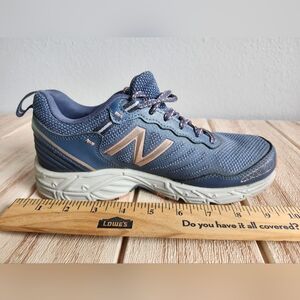 New Balance Lonoke Women's Blue and Pink All Terrain Tennis Shoes . Size 8